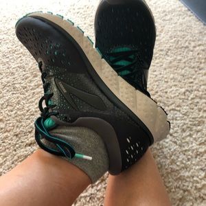 Meet your Posher, Trang